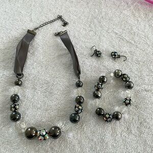 Necklace bracelet earrings set